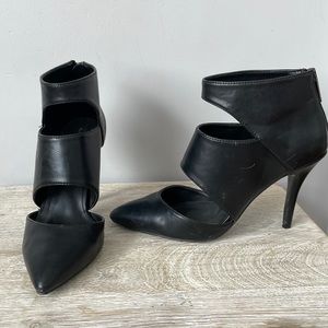 Black ALDO closed toe heels